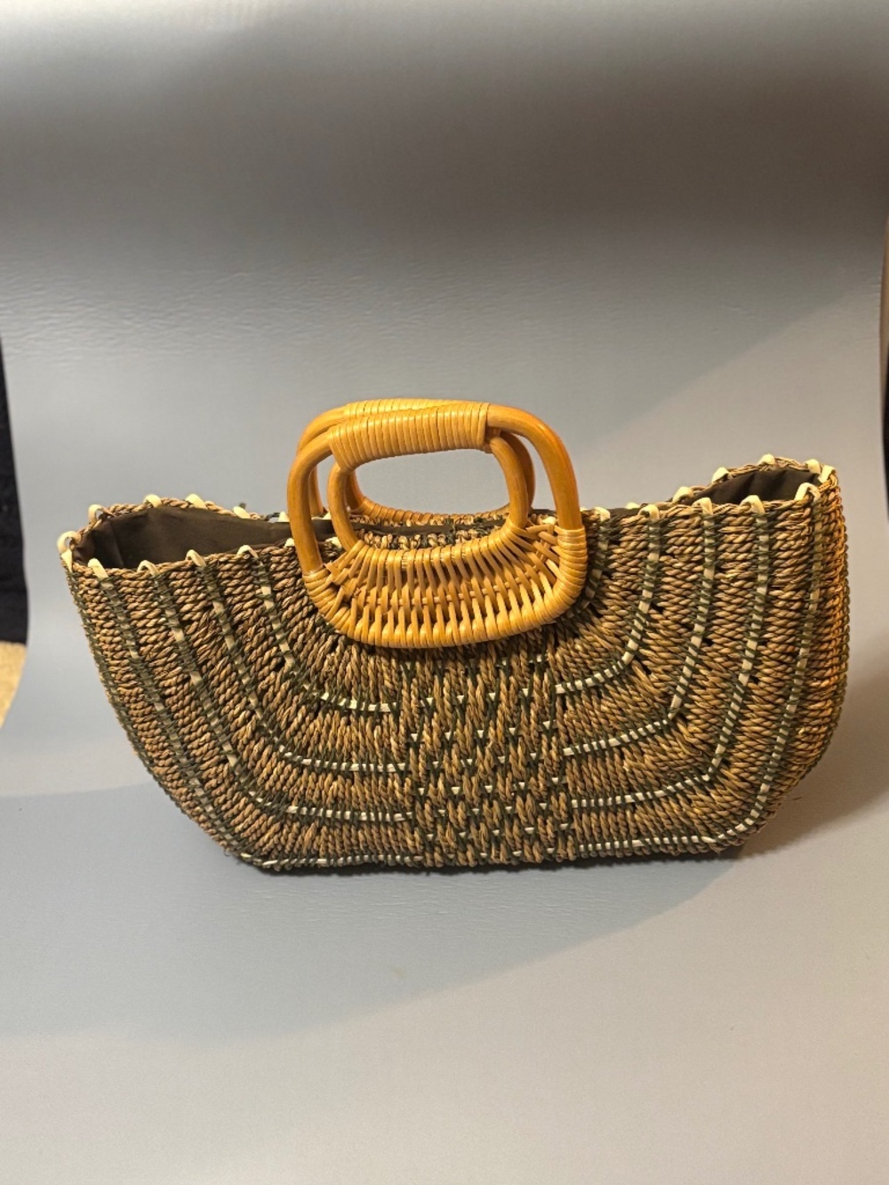 Women’s Beautiful Straw Tote  Bamboo Top Handles